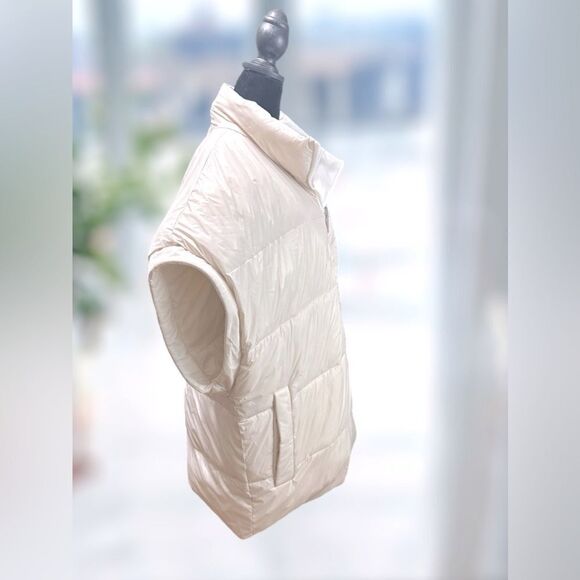 🔥 UGG Reversible Winter Snow Insulated Oversized Puffer Vest Size L - Picture 11 of 16